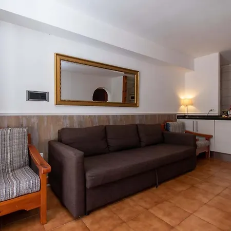 1 Bed Near The Pool