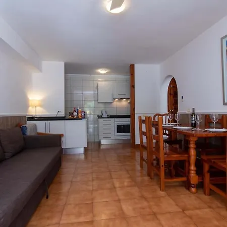 1 Bed Near The Pool